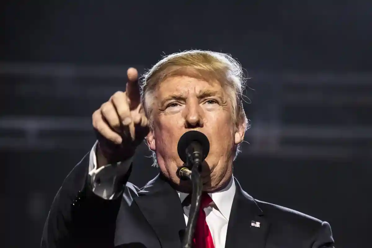 Трамп змушує мирні переговори у Східній Європі