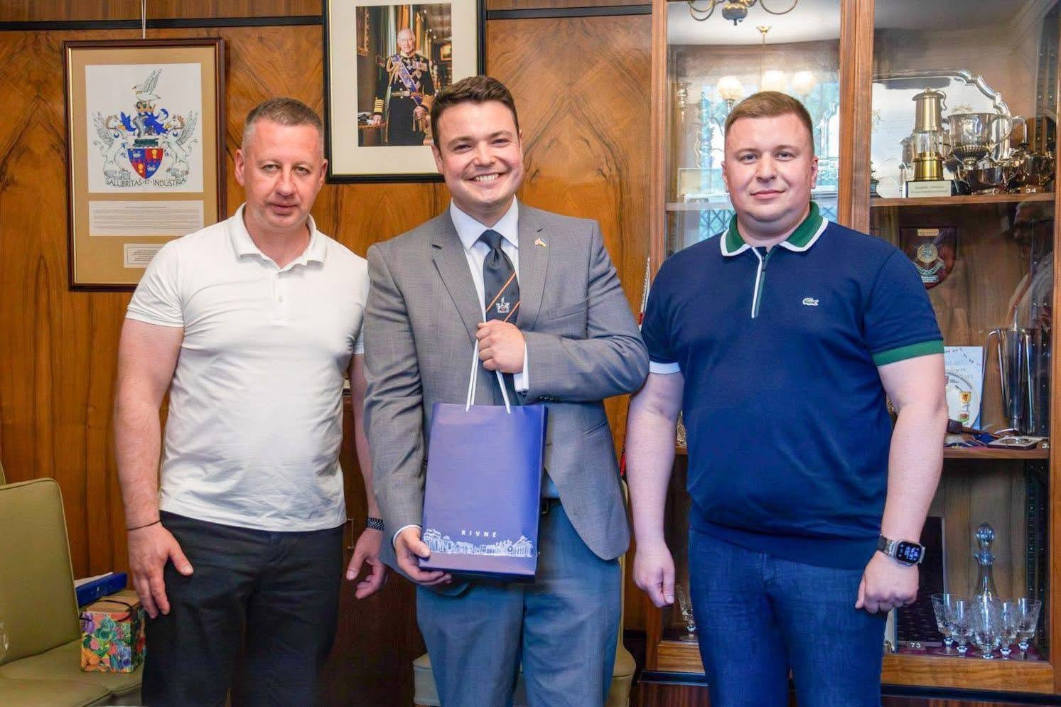 Шакірзян працював у Англії - Рівне Вечірнє