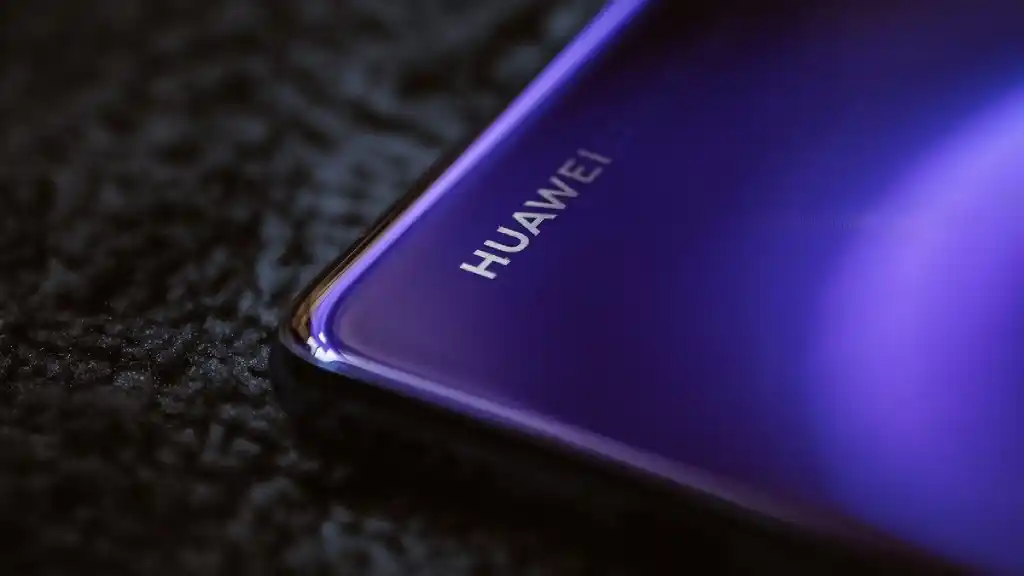 Huawei хоче випускати комп’ютери без Windows Huawei