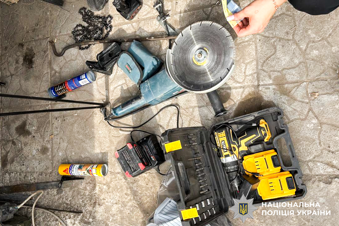 Обікрав три будинки у Рівненському районі: поліцейські затримали зловмисника