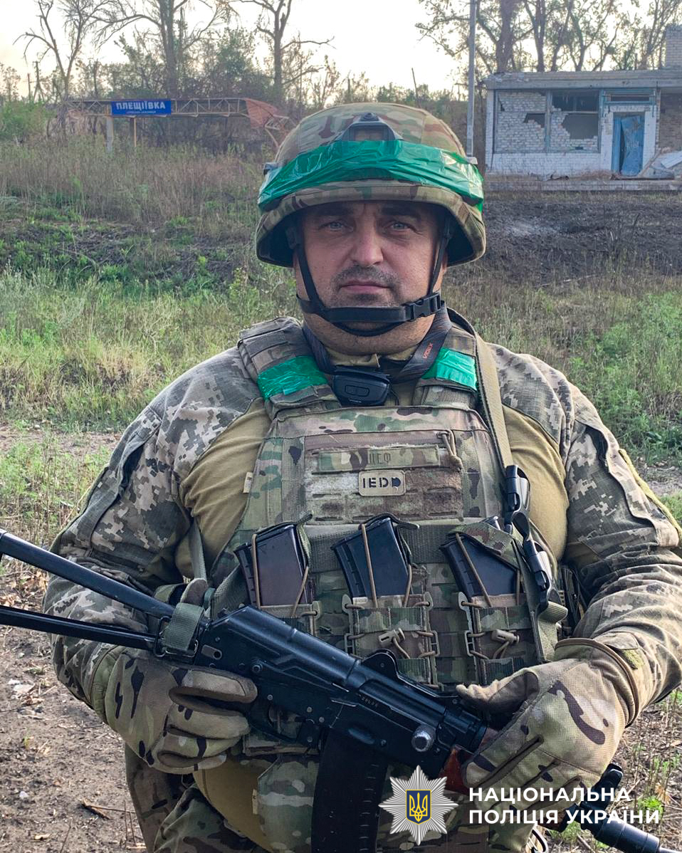 Поки він не скаже «безпечно», ніхто не зайде: історія вибухотехніка
