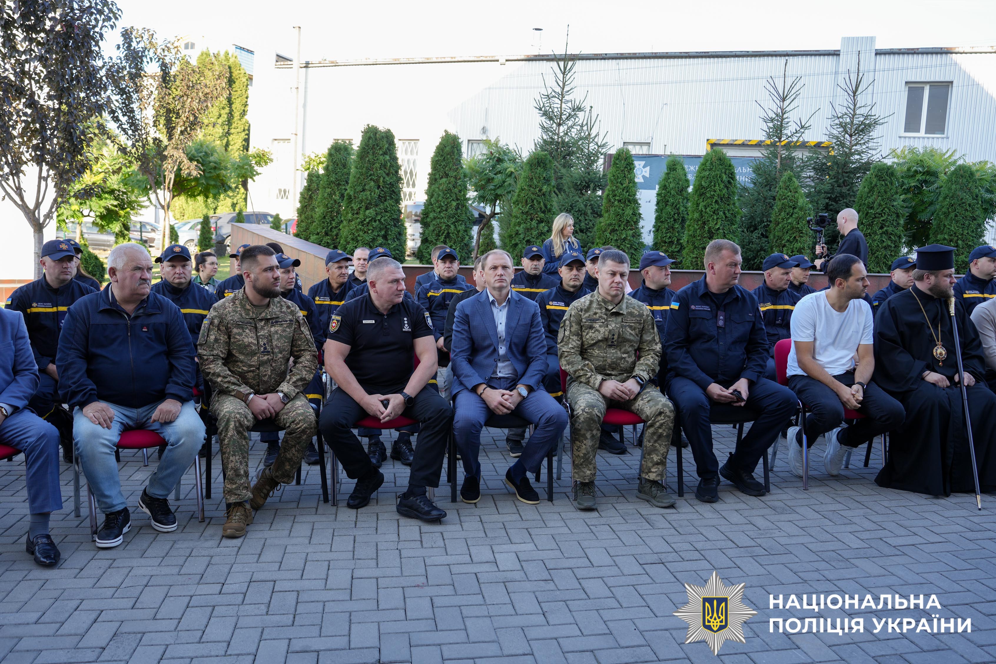 Ті, хто першими приходять на допомогу: на Рівненщині привітали працівників ДСНС із професійним святом